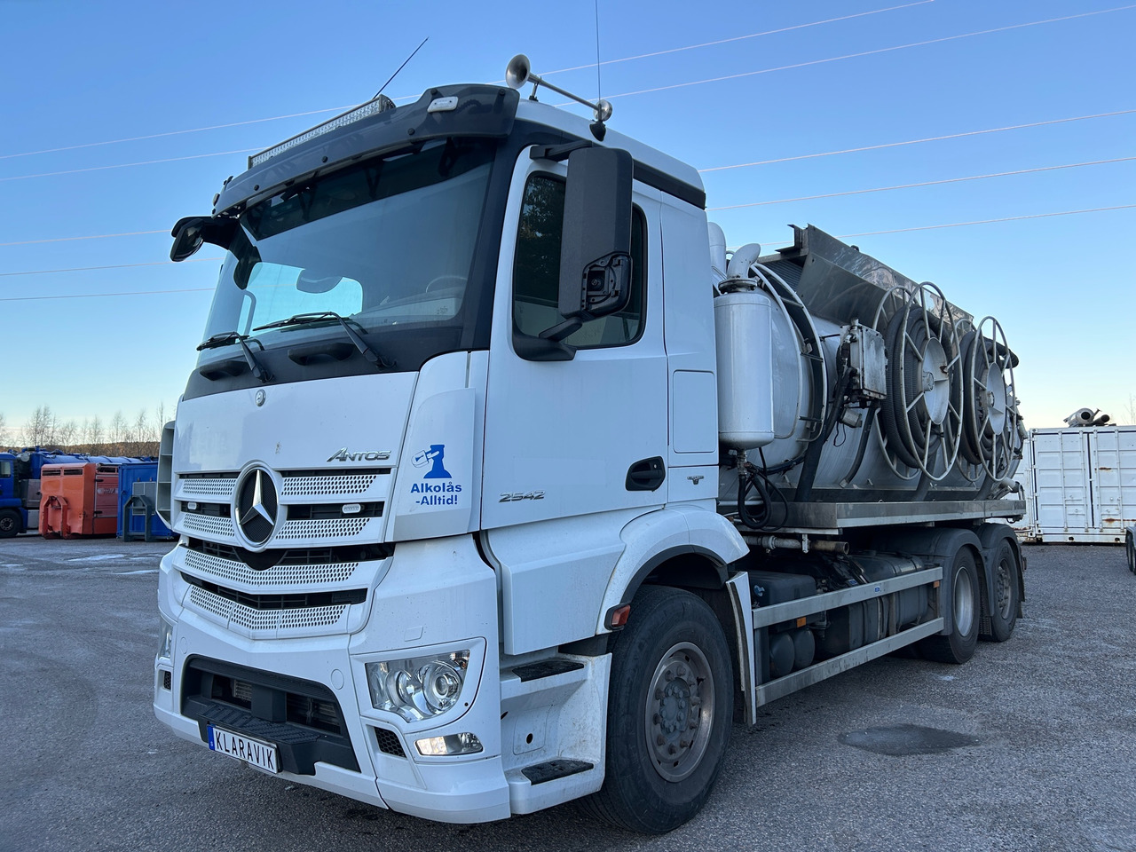 Mercedes-Benz 2542 - فراغ شاحنة: صور 1 Mercedes-Benz 2542 - فراغ شاحنة: صور 1