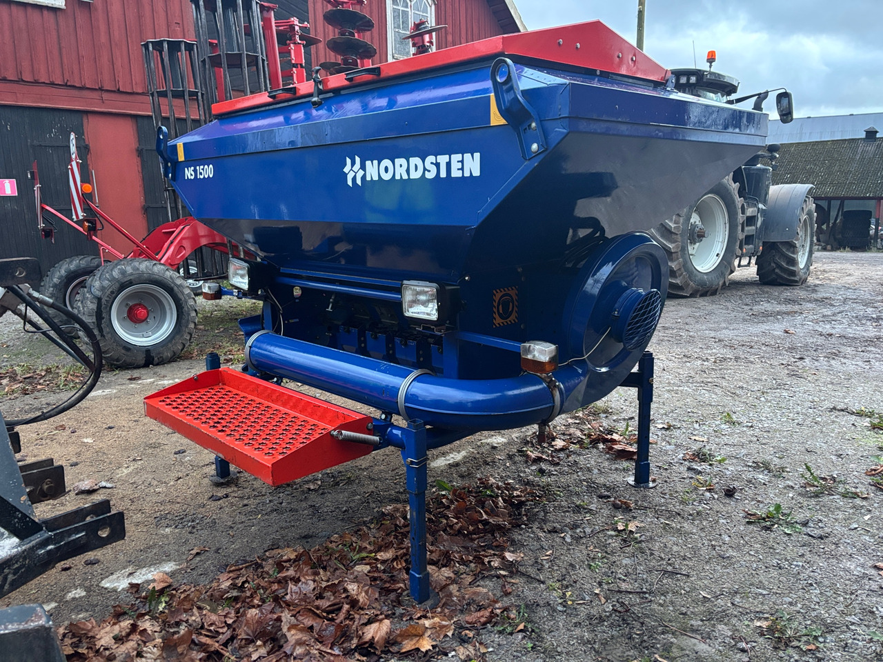 Nordsten NS 1500 - آلة رش الأسمدة: صور 1 Nordsten NS 1500 - آلة رش الأسمدة: صور 1