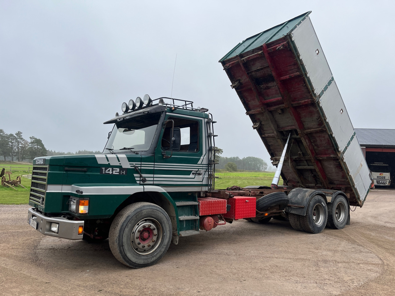 Scania T142H 6X2 54 - قلابات: صور 1 Scania T142H 6X2 54 - قلابات: صور 1
