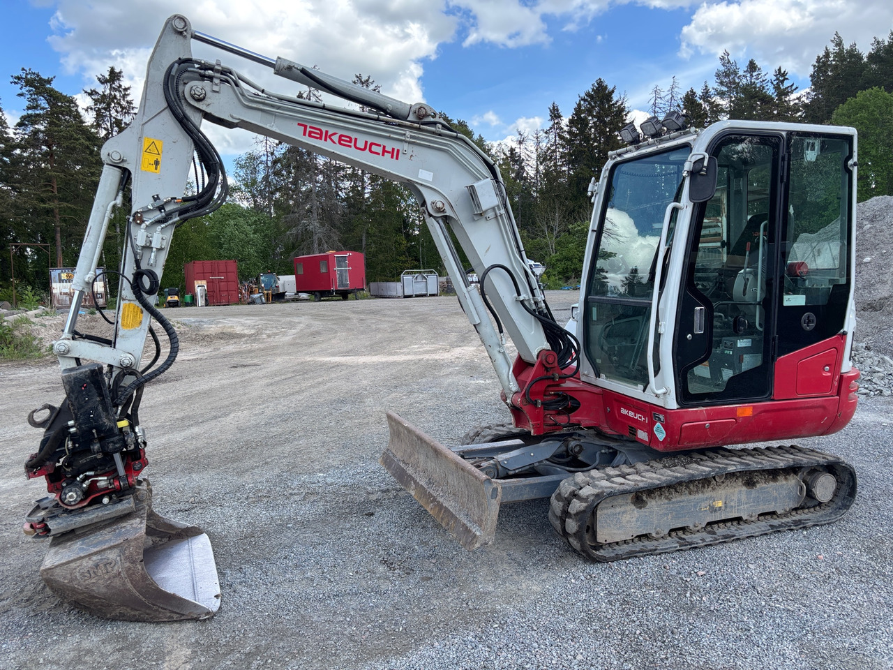 Takeuchi Take-Job TB240 - حفارة: صور 1 Takeuchi Take-Job TB240 - حفارة: صور 1