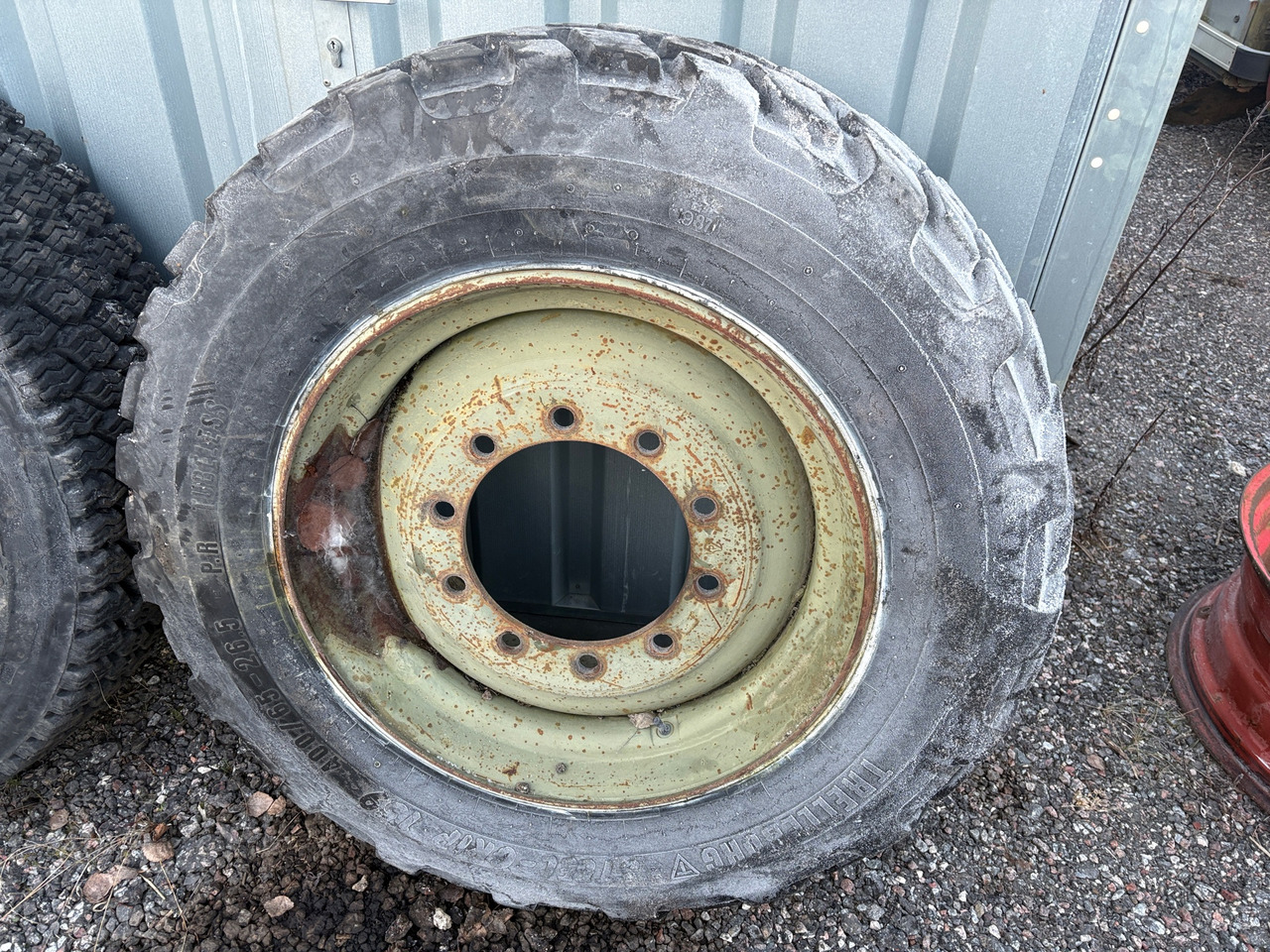 Trelleborg Steel-grip 159 - الإطارات - آلات البناء: صور 1 Trelleborg Steel-grip 159 - الإطارات - آلات البناء: صور 1