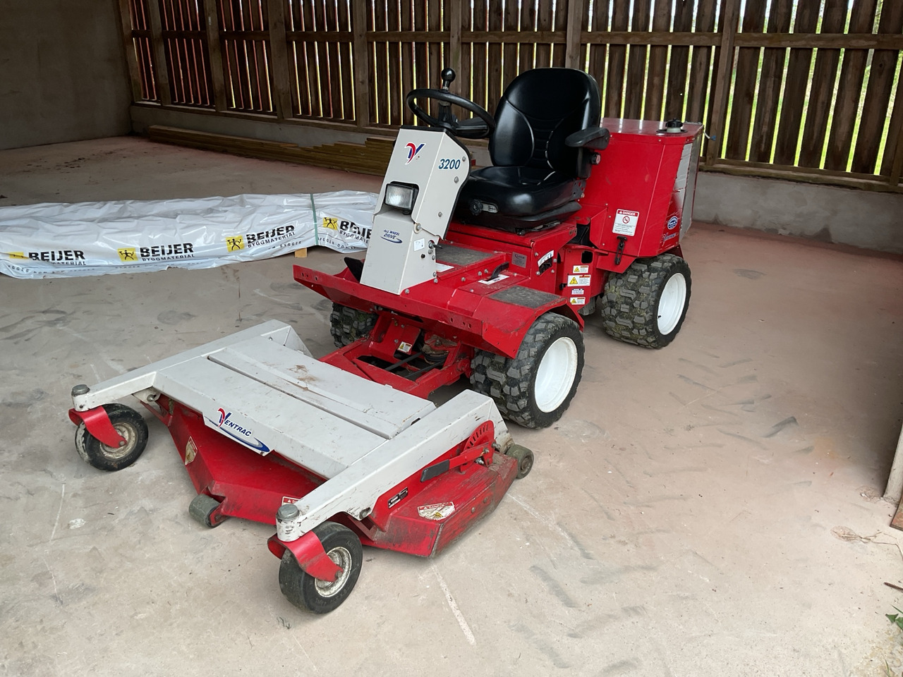 Ventrac 3200 - سيارة بلدية: صور 1 Ventrac 3200 - سيارة بلدية: صور 1