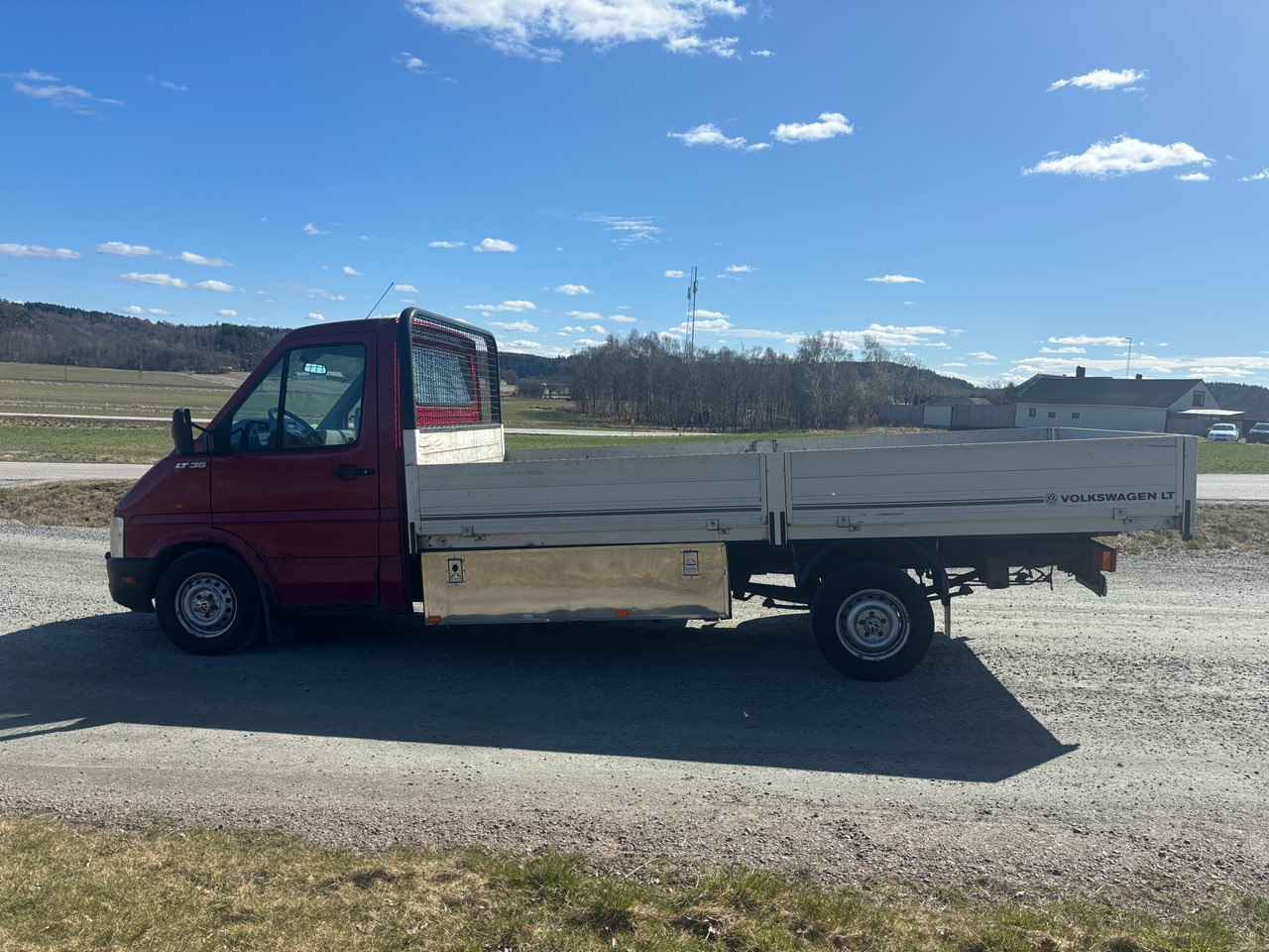 Volkswagen LT 35 - شاحنات مسطحة: صور 1 Volkswagen LT 35 - شاحنات مسطحة: صور 1