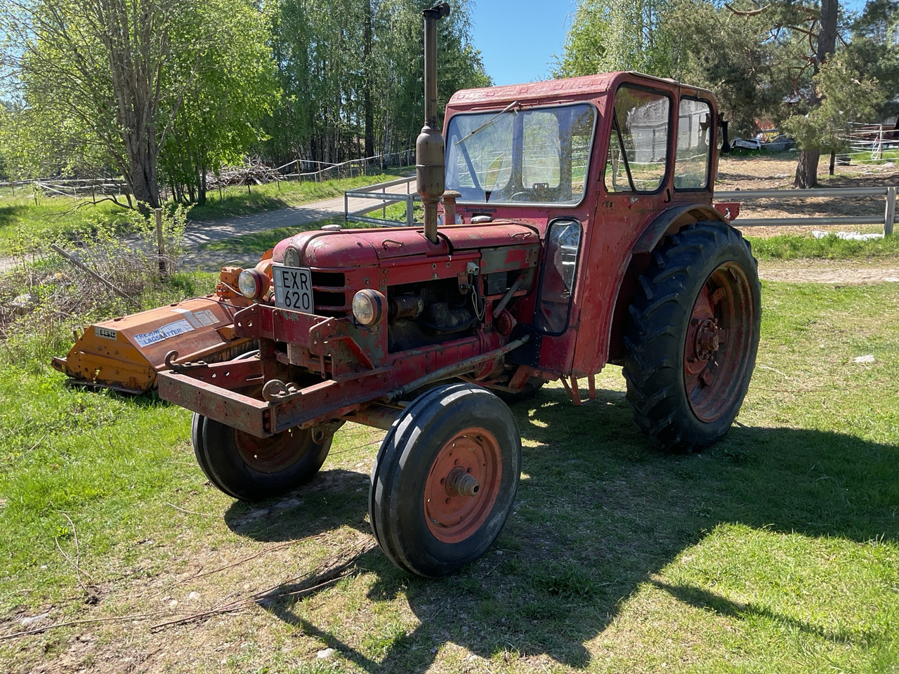 Volvo BM 350 - جرار: صور 1 Volvo BM 350 - جرار: صور 1