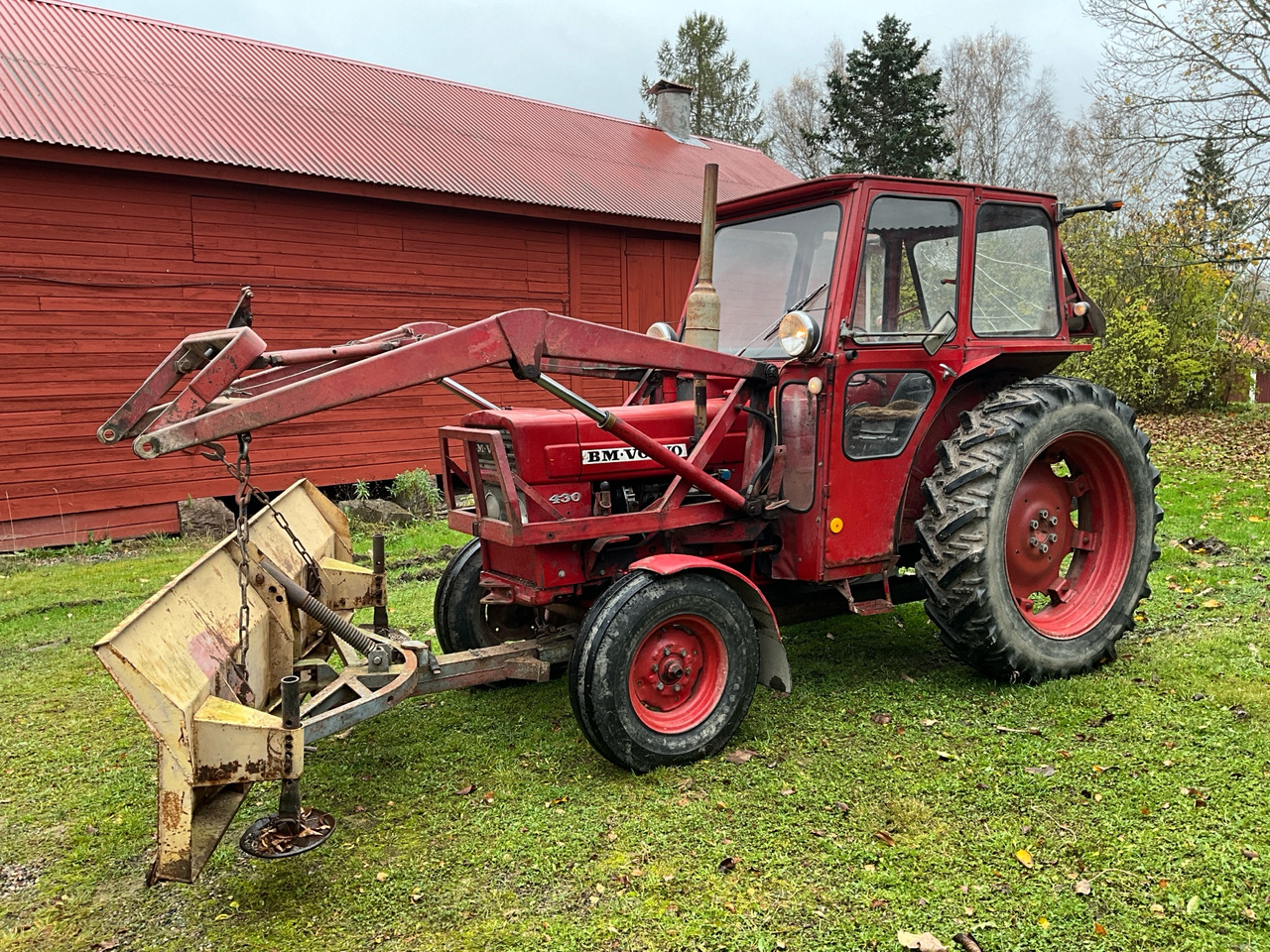 Volvo BM 430 - جرار: صور 1 Volvo BM 430 - جرار: صور 1