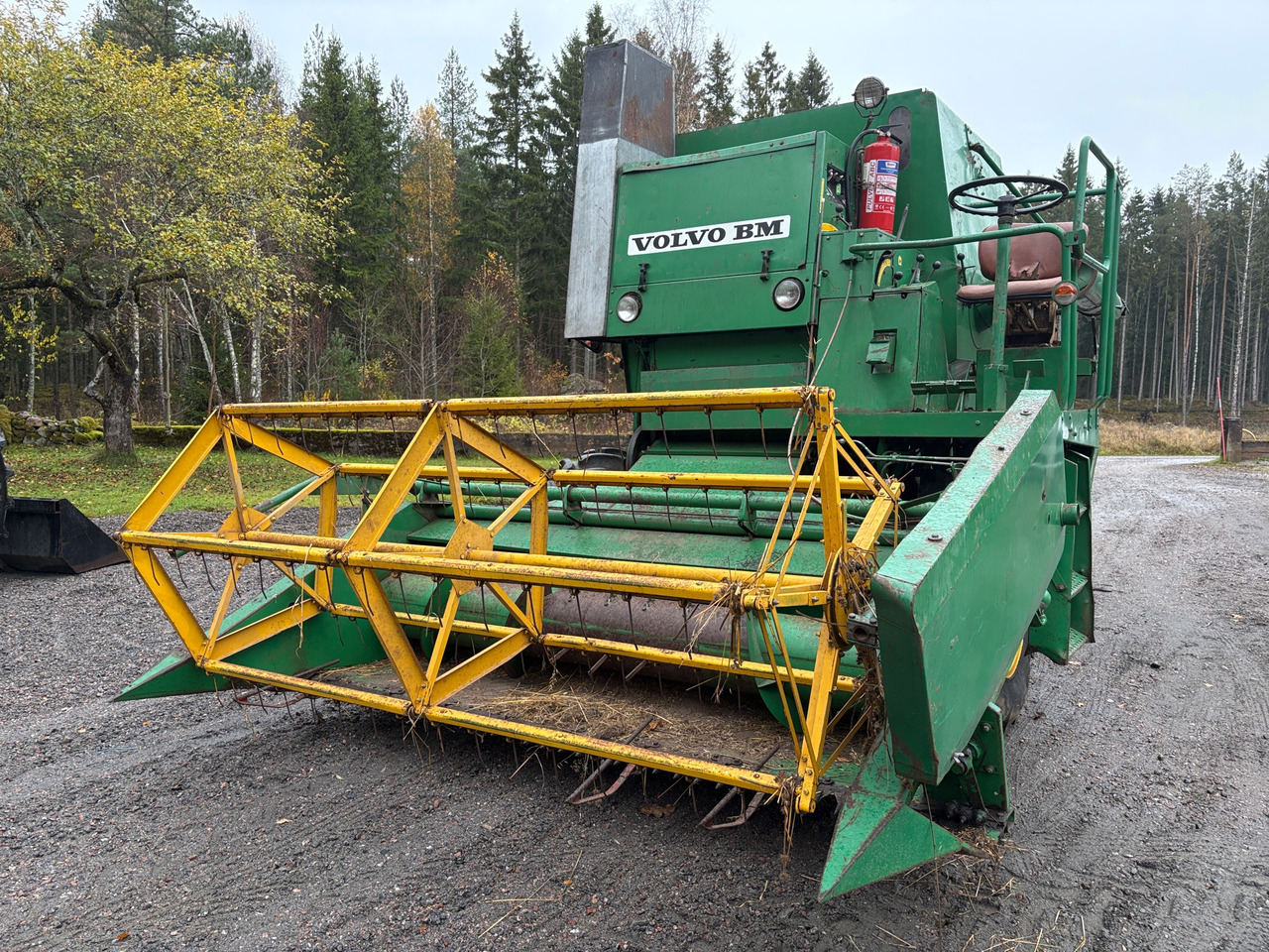 Volvo BM S 830 - حصادة شاملة: صور 1 Volvo BM S 830 - حصادة شاملة: صور 1