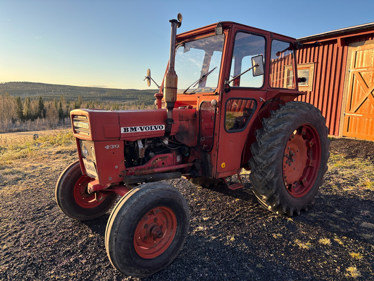 Volvo BM T 430 - جرار: صور 1 Volvo BM T 430 - جرار: صور 1