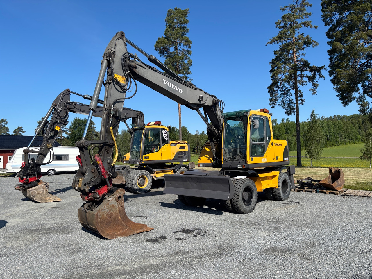 Volvo EW160B - حفارة: صور 1 Volvo EW160B - حفارة: صور 1
