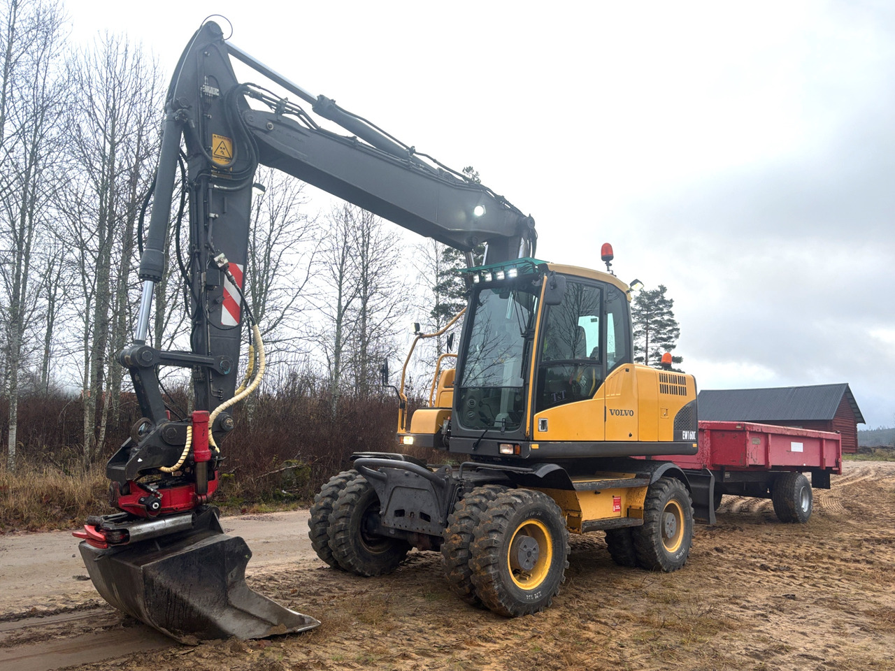 Volvo EW160C - حفارة: صور 1 Volvo EW160C - حفارة: صور 1