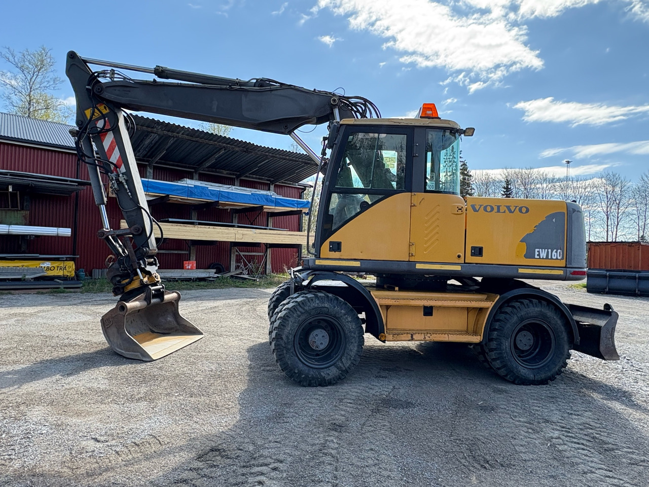 Volvo EW160 - حفارة: صور 1 Volvo EW160 - حفارة: صور 1