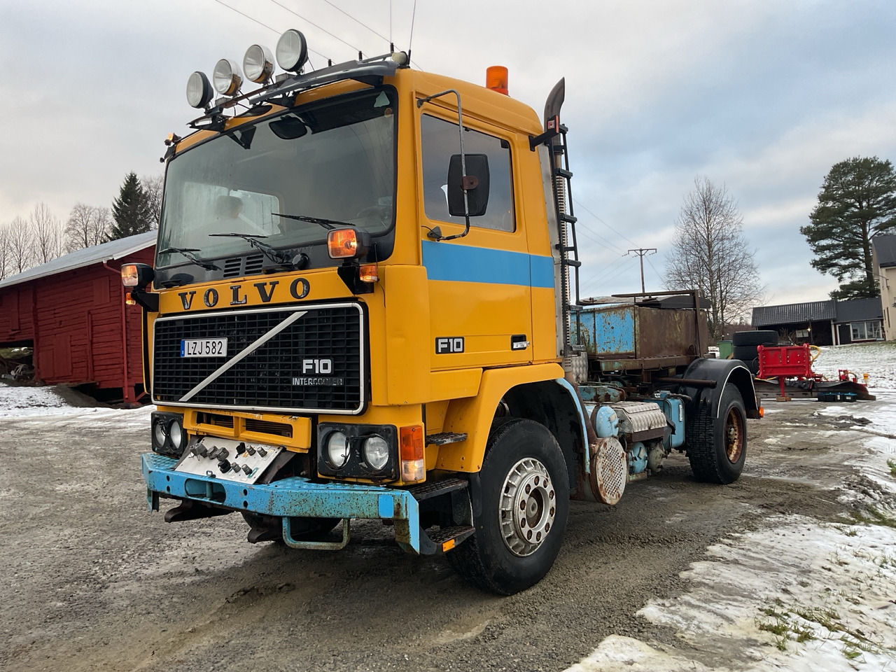 Volvo F10 4x2 - شاحنة: صور 1 Volvo F10 4x2 - شاحنة: صور 1
