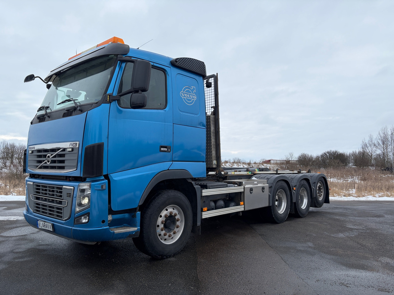 Volvo FH750 - شاحنة ذات الخطاف: صور 1 Volvo FH750 - شاحنة ذات الخطاف: صور 1