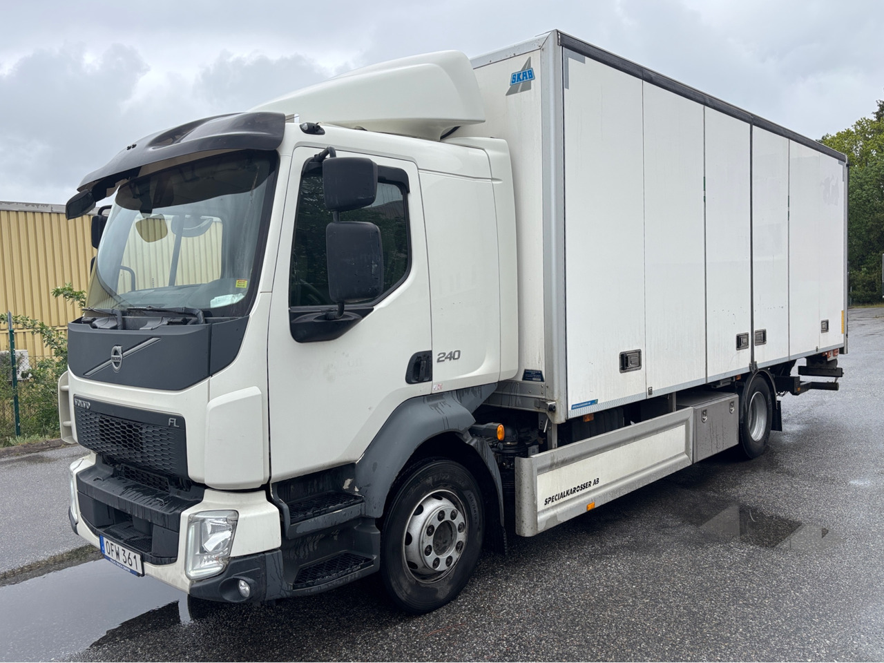 Volvo Fl 240 - شاحنة: صور 1 Volvo Fl 240 - شاحنة: صور 1