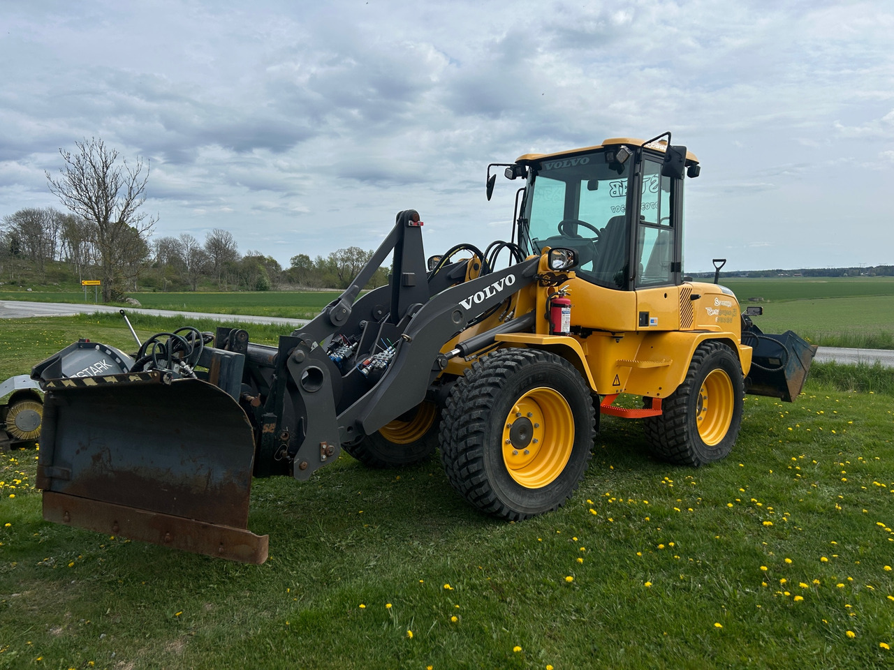 Volvo L35G - اللودر بعجل: صور 1 Volvo L35G - اللودر بعجل: صور 1