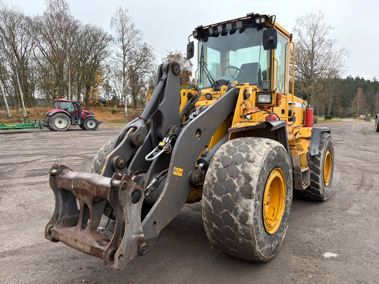 Volvo L90D - اللودر بعجل: صور 1 Volvo L90D - اللودر بعجل: صور 1