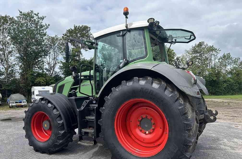 Fendt 828 vario profi scr - جرار: صور 2 Fendt 828 vario profi scr - جرار: صور 2