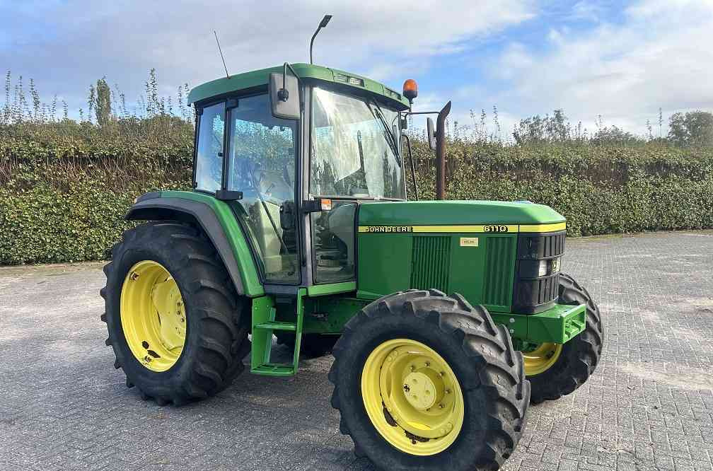 John Deere 6110 - جرار: صور 4 John Deere 6110 - جرار: صور 4