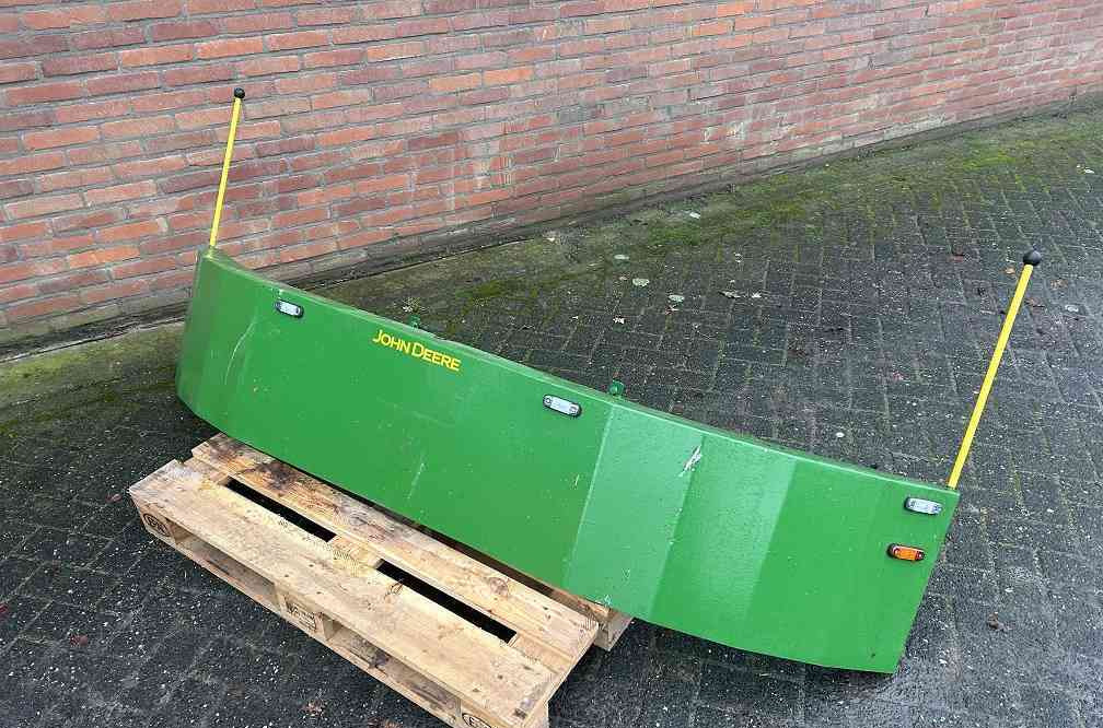 John Deere frontbumper - كأس مترعة - الآلات والماكينات الزراعية: صور 3 John Deere frontbumper - كأس مترعة - الآلات والماكينات الزراعية: صور 3