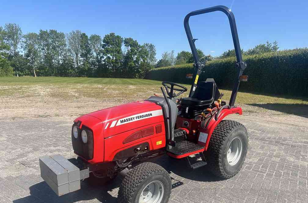 Massey Ferguson 1525 hydrostaat - جرار: صور 1 Massey Ferguson 1525 hydrostaat - جرار: صور 1