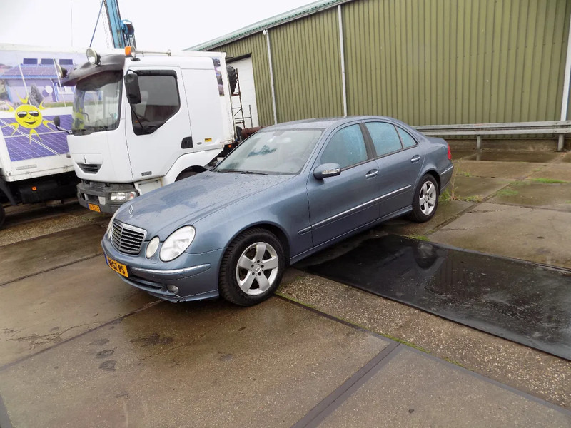 Mercedes-Benz E.320.CDI - سيارة: صور 4 Mercedes-Benz E.320.CDI - سيارة: صور 4