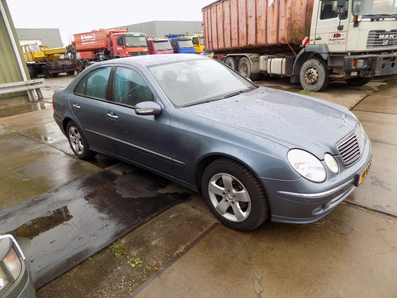 سيارة Mercedes-Benz E-Klasse 320 CDI sedan avantgarde: صور 9