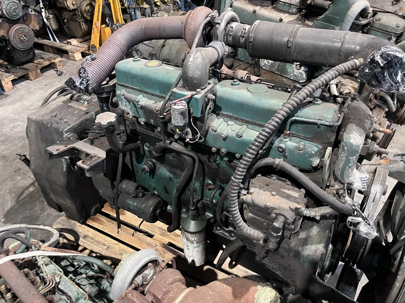 Volvo TD70G met scheeps keerkoppeling - المحرك - شاحنة: صور 2 Volvo TD70G met scheeps keerkoppeling - المحرك - شاحنة: صور 2