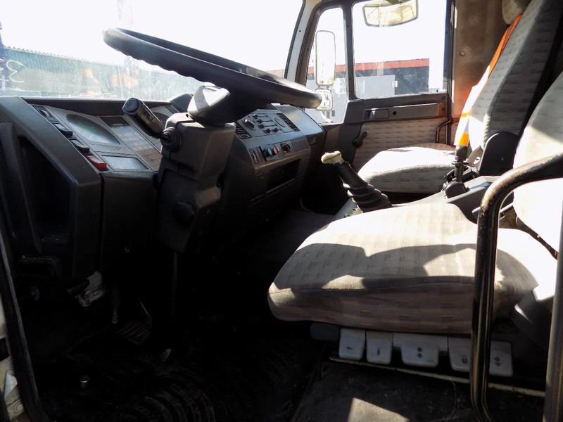 Volvo koel vrieswagen met hydr. lift - مبردة شاحنة: صور 3 Volvo koel vrieswagen met hydr. lift - مبردة شاحنة: صور 3