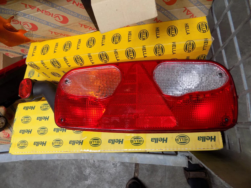 الضوء الخلفي verlichting voor truck en trailer HELLA VERLICHTING truck en trailer: صور 6 الضوء الخلفي verlichting voor truck en trailer HELLA VERLICHTING truck en trailer: صور 6