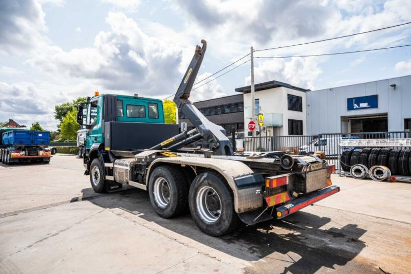 Iveco TRAKKER 360-6x4-PALFINGER - شاحنة ذات الخطاف: صور 5 Iveco TRAKKER 360-6x4-PALFINGER - شاحنة ذات الخطاف: صور 5
