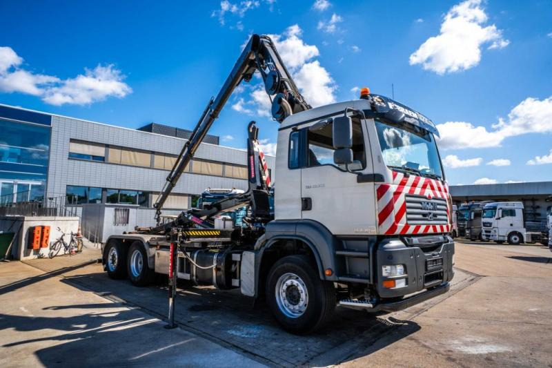MAN TGA 26.320 BL -6X2-4+HIAB 122 E3 HIDUO - شاحنة ذات الخطاف, شاحنة كرين: صور 2 MAN TGA 26.320 BL -6X2-4+HIAB 122 E3 HIDUO - شاحنة ذات الخطاف, شاحنة كرين: صور 2