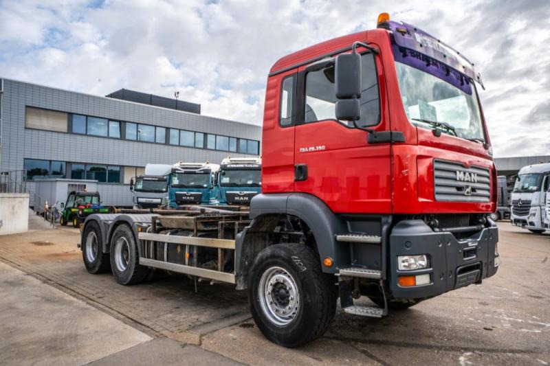 MAN TGA 33.360 BL - شاحنة ذات الخطاف: صور 2 MAN TGA 33.360 BL - شاحنة ذات الخطاف: صور 2
