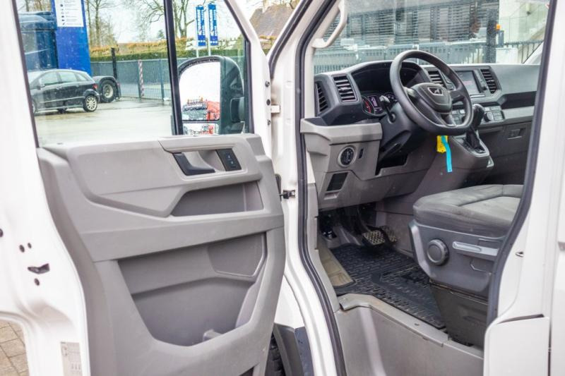 Interior photo 1: فان MAN TGE 3.180