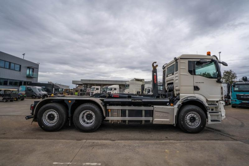 MAN TGS 26.430 6x2-4 BL - شاحنة ذات الخطاف: صور 3 MAN TGS 26.430 6x2-4 BL - شاحنة ذات الخطاف: صور 3
