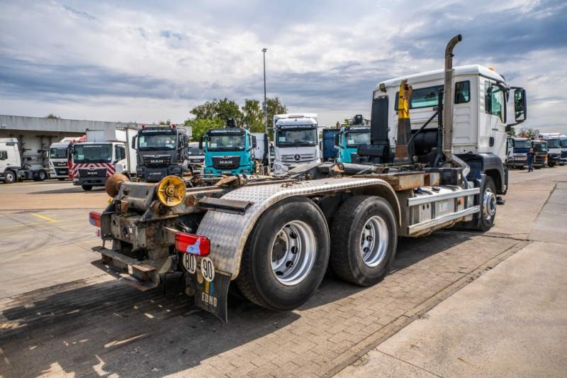 MAN TGS 28.360 BL+INTARDER+10 Pneus/tires - شاحنة ذات الخطاف: صور 4 MAN TGS 28.360 BL+INTARDER+10 Pneus/tires - شاحنة ذات الخطاف: صور 4