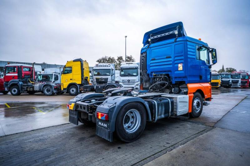 MAN TGX 18.420 XL BLS+INTARDER+HYDR. - شاحنة جرار: صور 4 MAN TGX 18.420 XL BLS+INTARDER+HYDR. - شاحنة جرار: صور 4