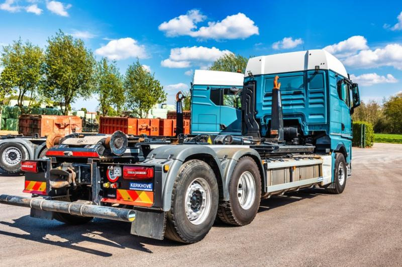 MAN TGX 26.510 6x2-4 LL + AJK - شاحنة ذات الخطاف: صور 3 MAN TGX 26.510 6x2-4 LL + AJK - شاحنة ذات الخطاف: صور 3
