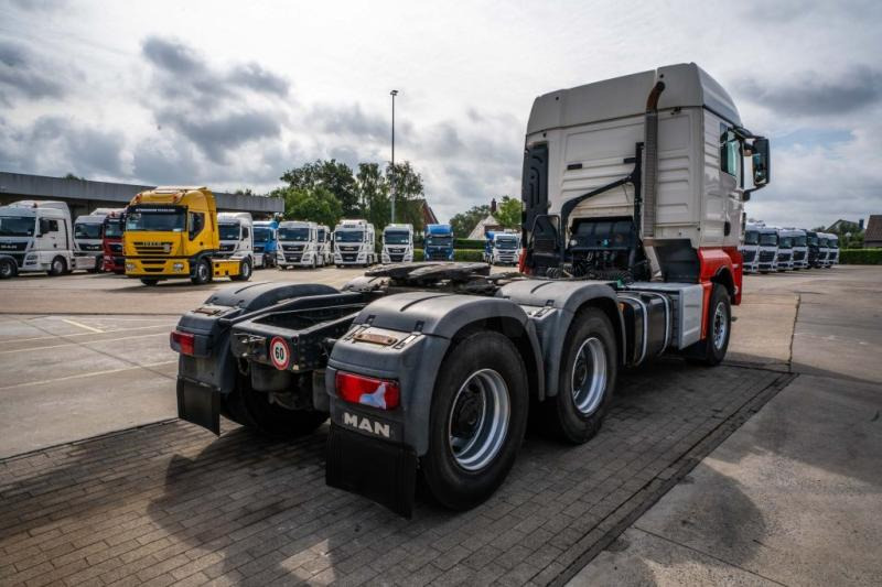 MAN TGX 33.560 XLX BLS+BIG AXLES+INTARDER - شاحنة جرار: صور 4 MAN TGX 33.560 XLX BLS+BIG AXLES+INTARDER - شاحنة جرار: صور 4