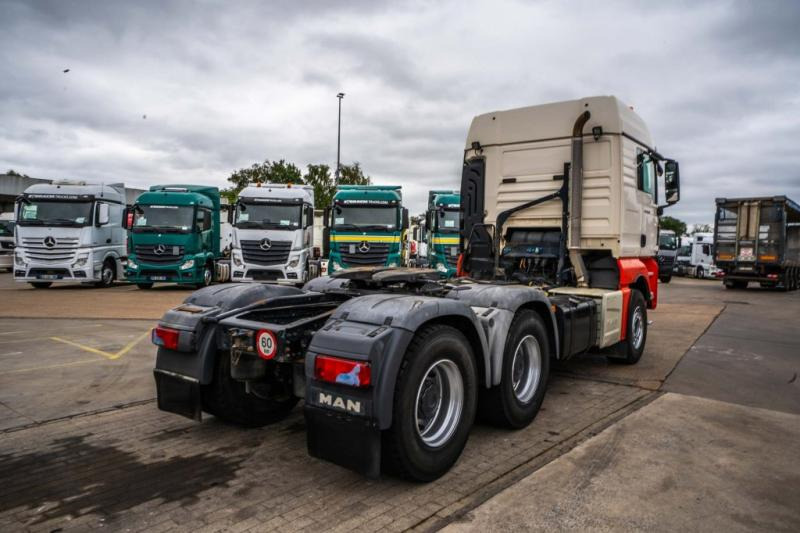 MAN TGX 33.560 XLX BLS+BIG AXLES+INTARDER - شاحنة جرار: صور 4 MAN TGX 33.560 XLX BLS+BIG AXLES+INTARDER - شاحنة جرار: صور 4