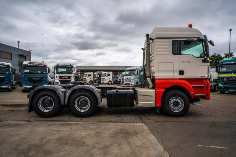 MAN TGX 33.560 XLX BLS+BIG AXLES+INTARDER - شاحنة جرار: صور 3 MAN TGX 33.560 XLX BLS+BIG AXLES+INTARDER - شاحنة جرار: صور 3