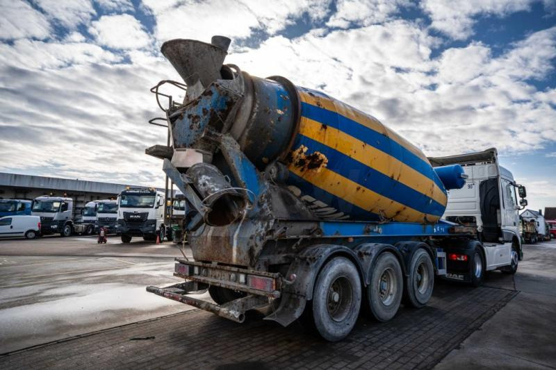 MULLER BETON MIXER/MALAXEUR/MISCHER LIEBHERR 12M3 - نصف مقطورة خلاطة خرسانة: صور 4 MULLER BETON MIXER/MALAXEUR/MISCHER LIEBHERR 12M3 - نصف مقطورة خلاطة خرسانة: صور 4