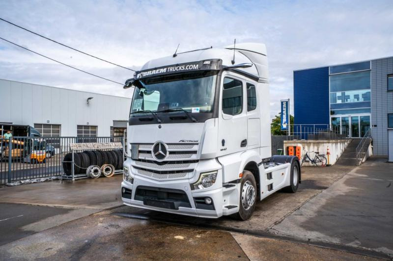 Mercedes ACTROS 1842 LS - شاحنة جرار: صور 1 Mercedes ACTROS 1842 LS - شاحنة جرار: صور 1