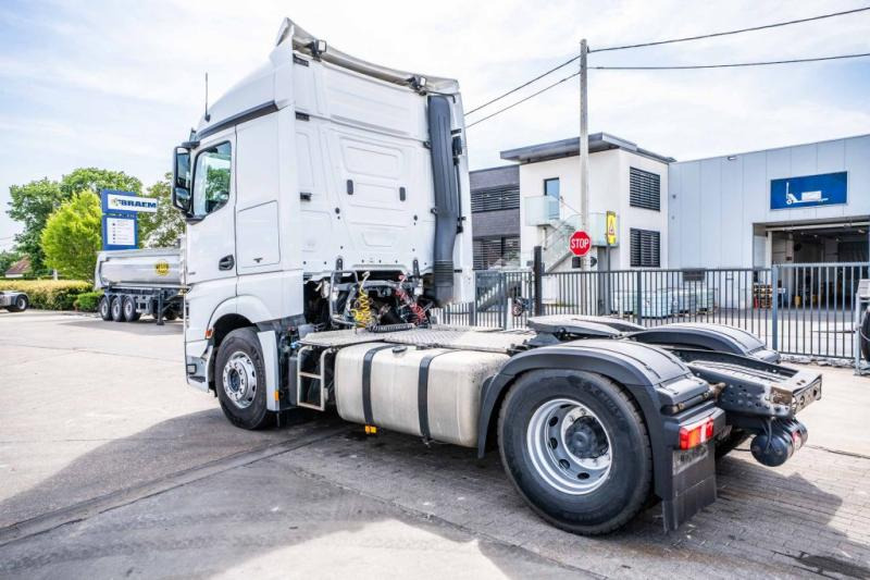 Mercedes ACTROS 1845 LS - شاحنة جرار: صور 5 Mercedes ACTROS 1845 LS - شاحنة جرار: صور 5