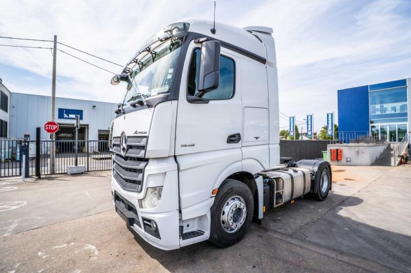 Mercedes ACTROS 1845 LS - شاحنة جرار: صور 1 Mercedes ACTROS 1845 LS - شاحنة جرار: صور 1
