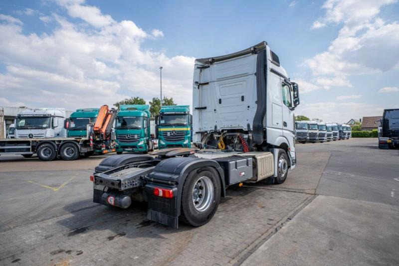 Mercedes ACTROS 1845 LS - شاحنة جرار: صور 4 Mercedes ACTROS 1845 LS - شاحنة جرار: صور 4
