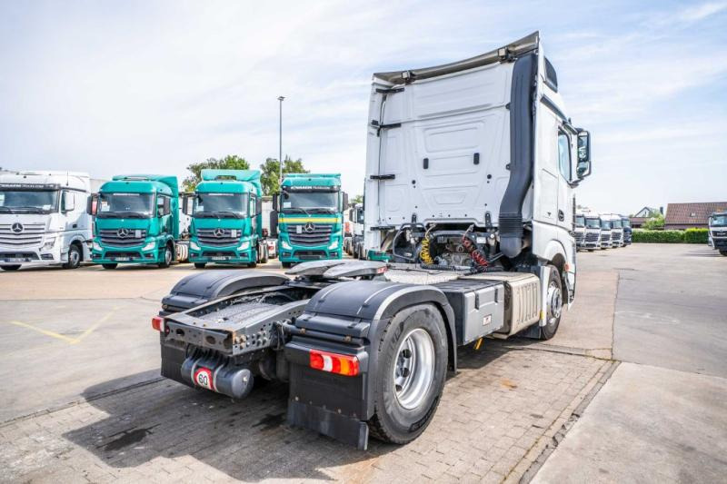 Mercedes ACTROS 1845 LS - شاحنة جرار: صور 4 Mercedes ACTROS 1845 LS - شاحنة جرار: صور 4