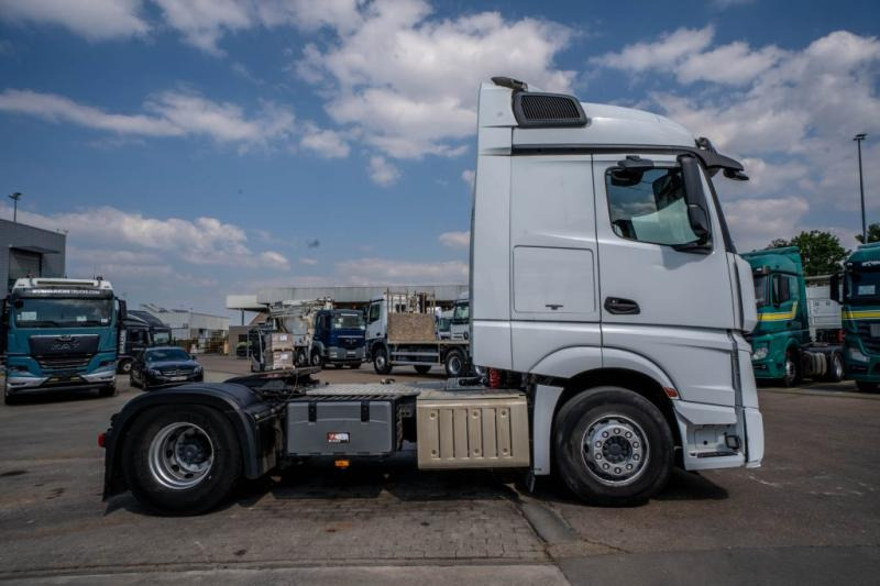 Mercedes ACTROS 1845 LS - شاحنة جرار: صور 3 Mercedes ACTROS 1845 LS - شاحنة جرار: صور 3