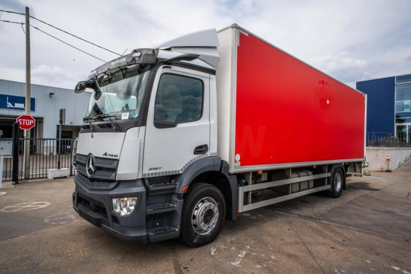 Mercedes ACTROS 2127 L+DHOLLANDIA 2T. - بصندوق مغلق شاحنة: صور 1 Mercedes ACTROS 2127 L+DHOLLANDIA 2T. - بصندوق مغلق شاحنة: صور 1