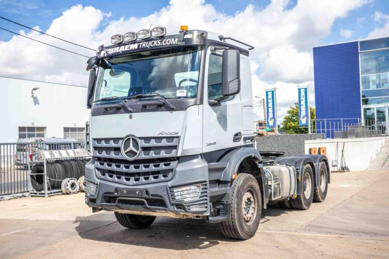 Mercedes AROCS 2648 LS - 6x4 - شاحنة جرار: صور 1 Mercedes AROCS 2648 LS - 6x4 - شاحنة جرار: صور 1