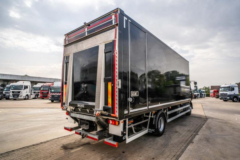 Renault D250 16T.- 36000 KM +DHOLLANDIA 2T. - بصندوق مغلق شاحنة: صور 4 Renault D250 16T.- 36000 KM +DHOLLANDIA 2T. - بصندوق مغلق شاحنة: صور 4