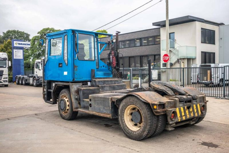 Terberg TERBERG RT28 - 4X4 - شاحنة جرار: صور 4 Terberg TERBERG RT28 - 4X4 - شاحنة جرار: صور 4